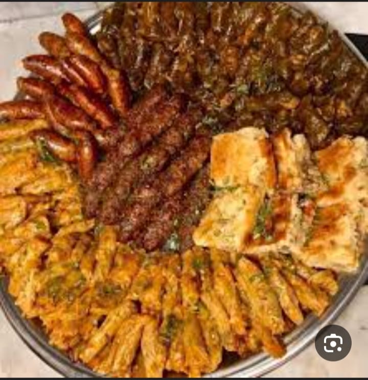 توصيل صوانى طعام